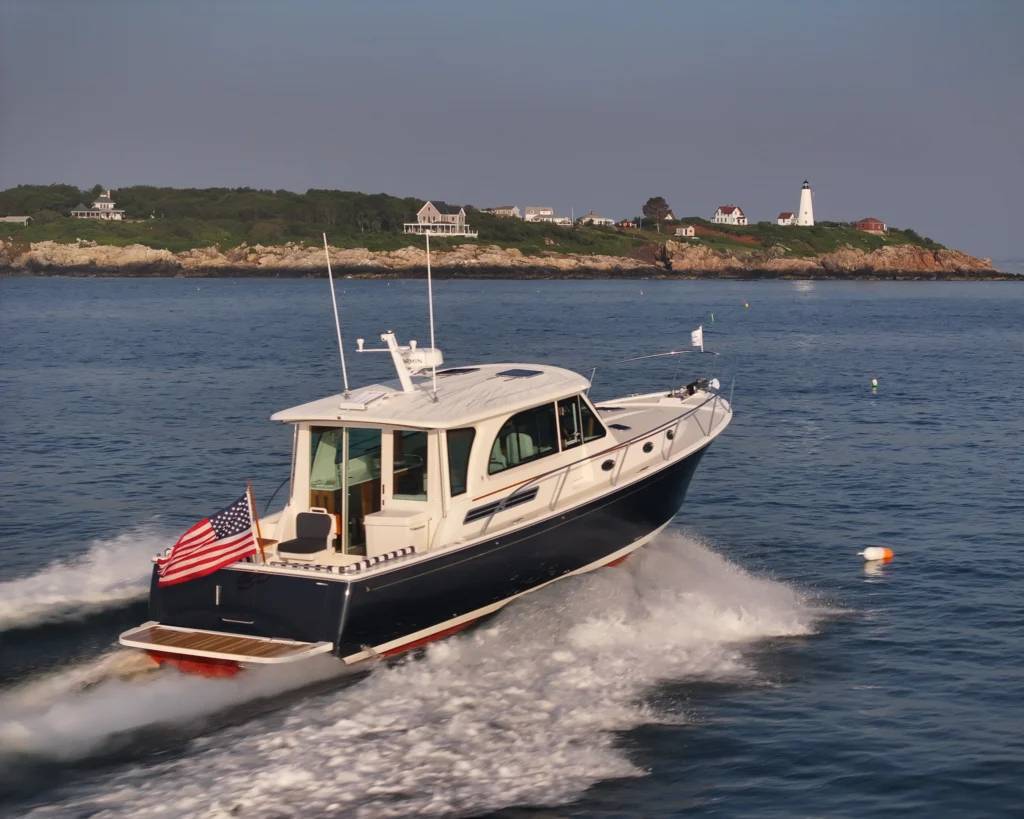 Back Cove 41 Express Motor Yacht